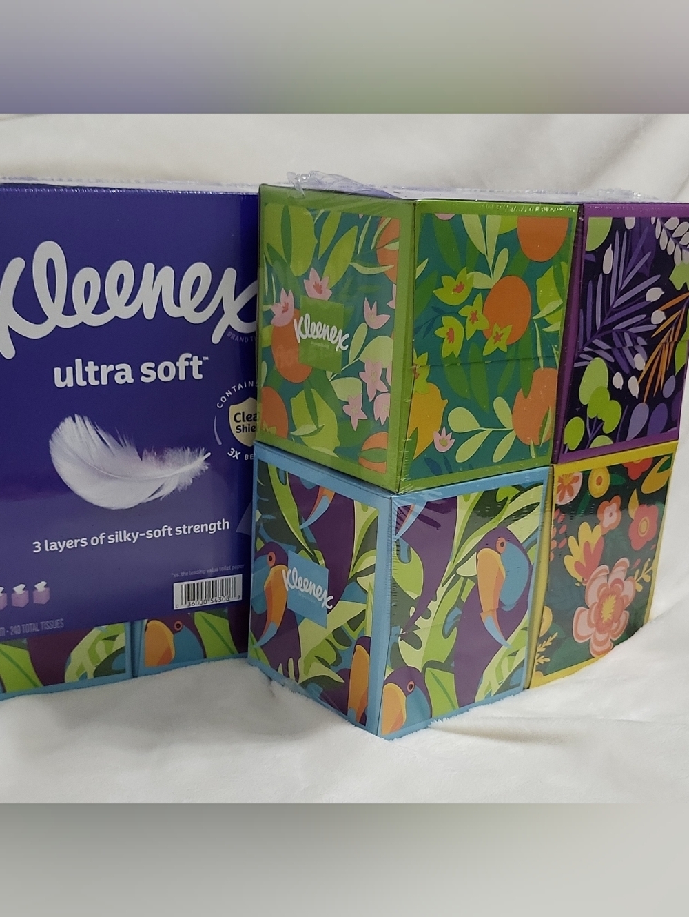 Kleenex Ultra Soft 3-Ply Tissue Box 4 Pack Clean Shield Floral Design On Boxes - Picture 5 of 9